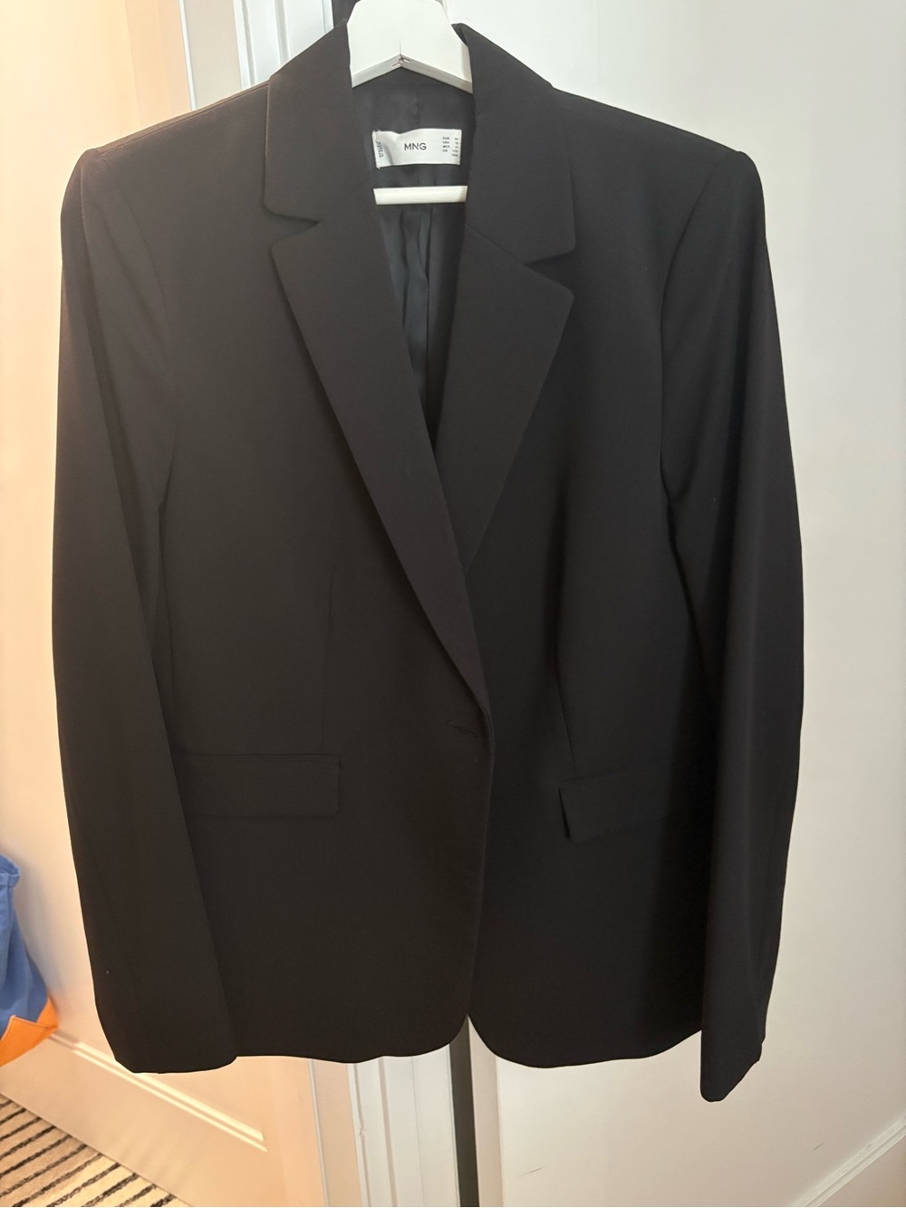 Mango Black Women’s Single-Breasted Blazer - looks new